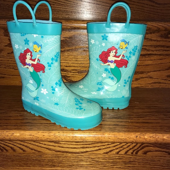 ariel rain boots